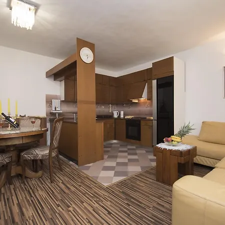 Apartment D&a *